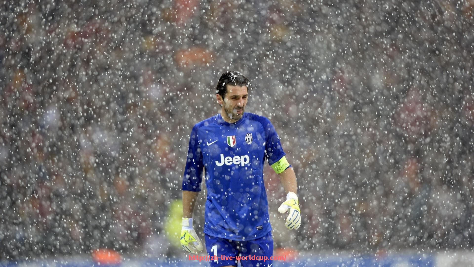 世俱杯直播-网络直播中超联赛：讨论在线平台观看中超联赛的选择与途径。