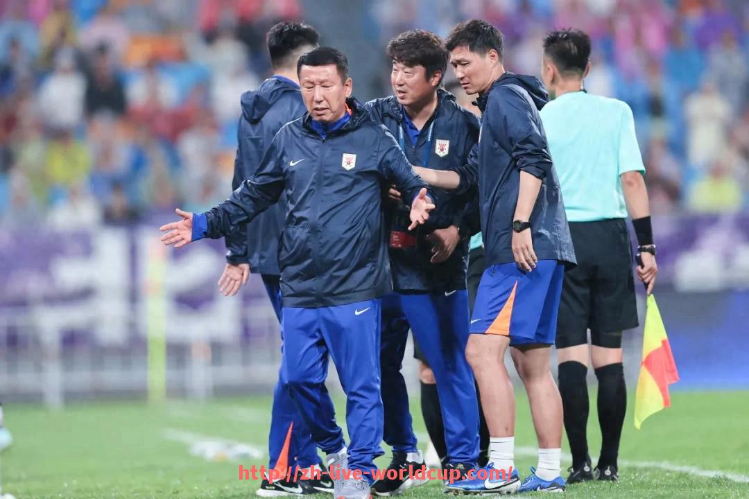 世俱杯直播-2024年NBA球员提前续约潮是否反映未来工资结构变化趋势